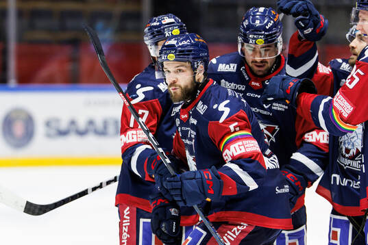 Linköpings Oscar Fantenberg jublar