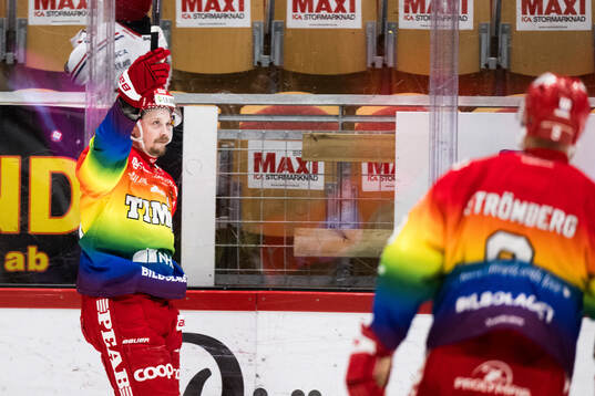 Timrås Jonathan Dahlén jublar