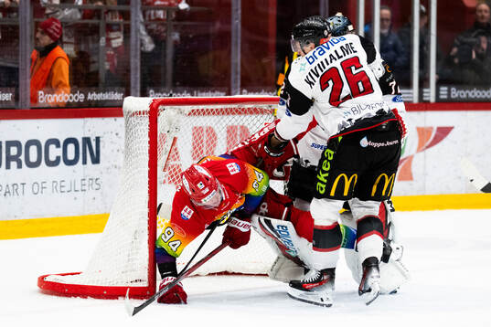 Timrås Sebastian Hartmann och Malmö Redhawks Teemu