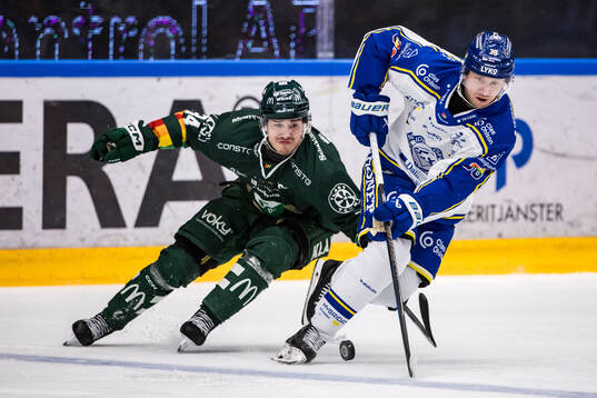 Färjestads Victor Ejdsell och Leksands Justin Glenn Kloos