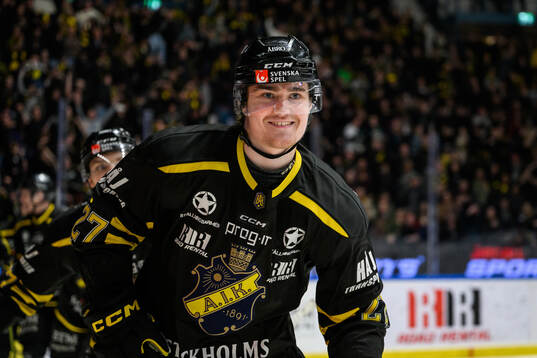 AIKs Christoffer Björk jublar