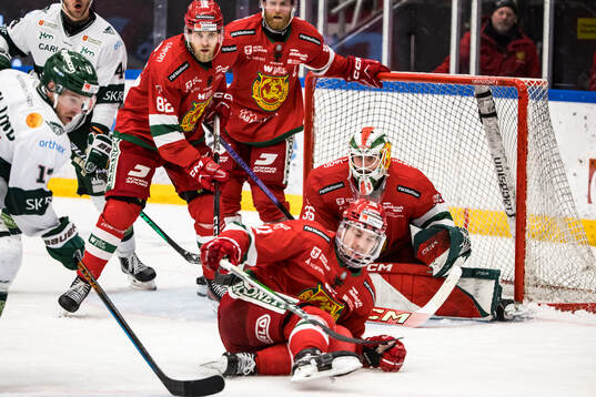 Moras Roope Laavainen och Moras målvakt Waltteri Ignatjew