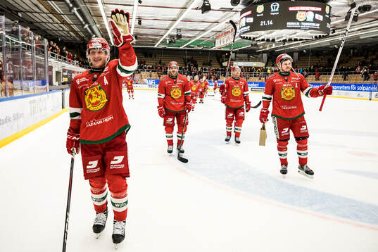 Moras Henrik Eriksson och Moras Måns Carlsson jublar