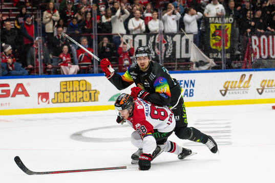 Malmö Redhawks Johan Ivarsson och Örebros Jonathan