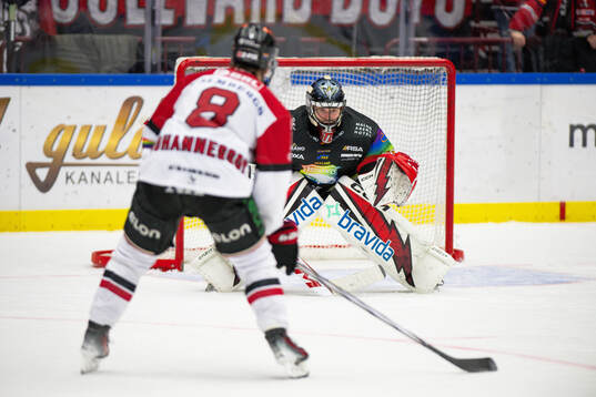Malmö Redhawks målvakt Daniel Marmenlind och Örebros