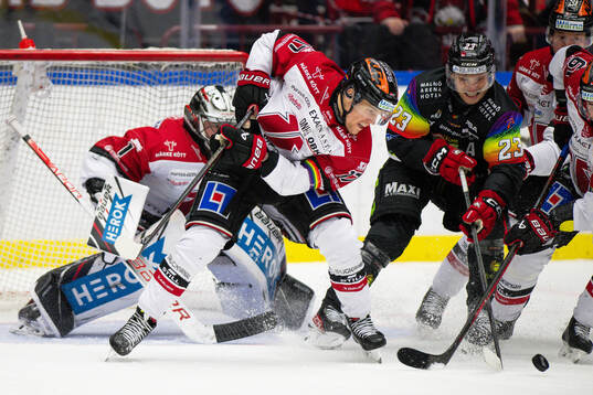 Malmö Redhawks Christoffer Forsberg och Örebros William