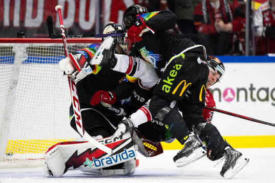 Malmö Redhawks målvakt Daniel Marmenlind och Dominik