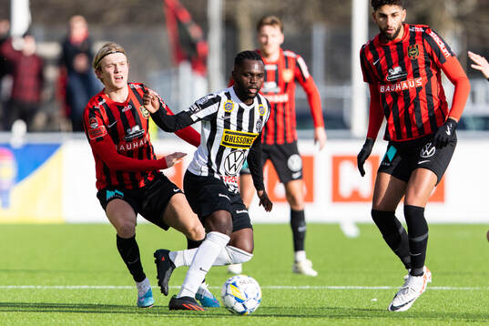 Brommapojkarnas Alexander Jensen och Landskronas Kofi Asare