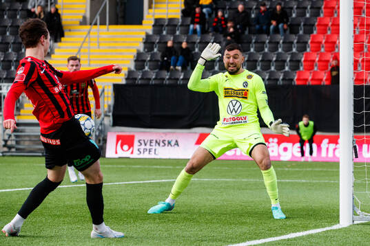 Brommapojkarnas Alex Timossi Andersson och Landskronas