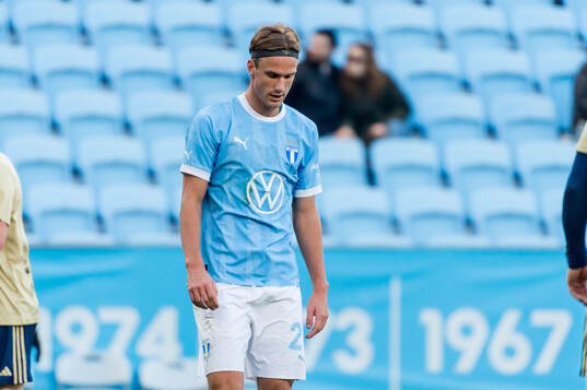 Malmö FFs Erik Botheim deppar