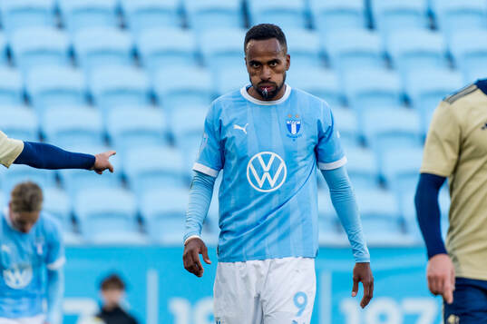 Malmö FFs Isaac Kiese Thelin deppar