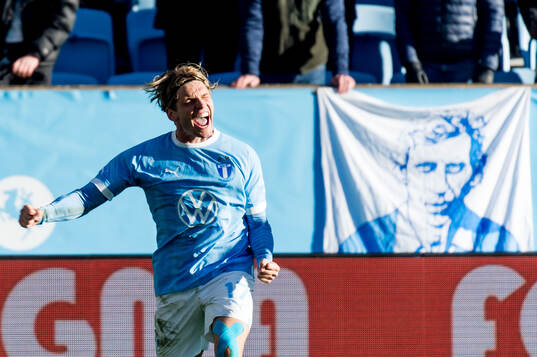 Malmö FFs Jens Stryger Larsen jublar