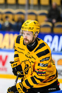 Skellefteås Arvid Lundberg innan ishockeymatchen i SHL