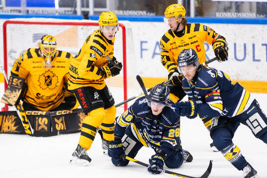 Skellefteås Axel Sandin Pellikka och Jonathan Pudas mot