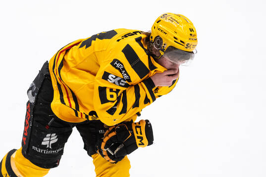 Skellefteås Jonathan Pudas har ont