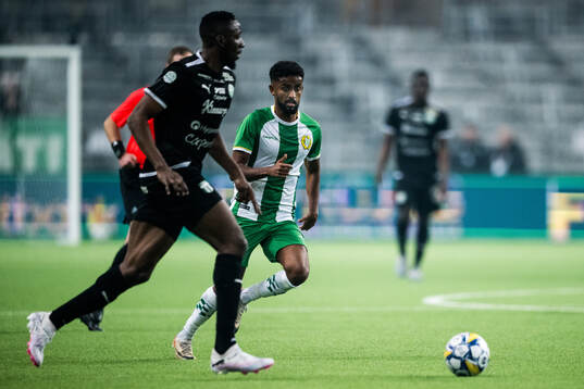 Västerås SKs Frederic Nsabiyumva och Hammarbys Tesfaldet