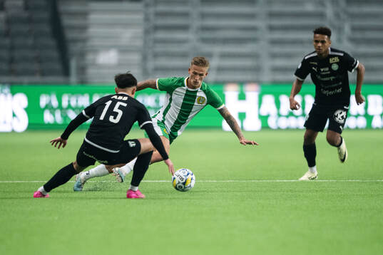 Västerås SKs Alexander Thongla-Iad Warneryd och Hammarbys
