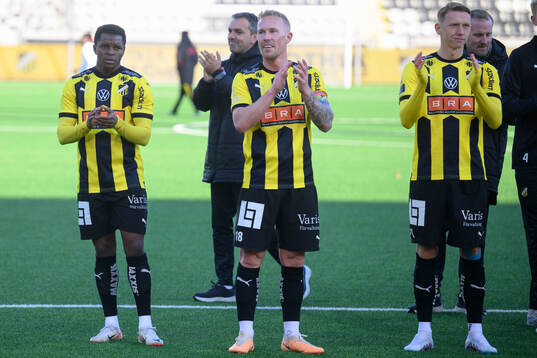 BK Häckens Abdulrazaq Ishaq , Mikkel Rygaard Jensen och