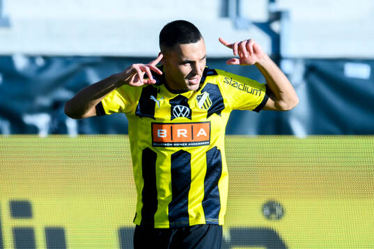 BK Häckens målskytt Ali Youssef  jublar