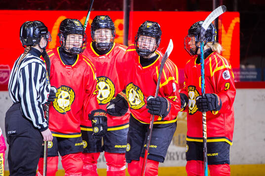 Brynäs Sara Cajanova, Noemi Neubauerova, Anna Brenkle och