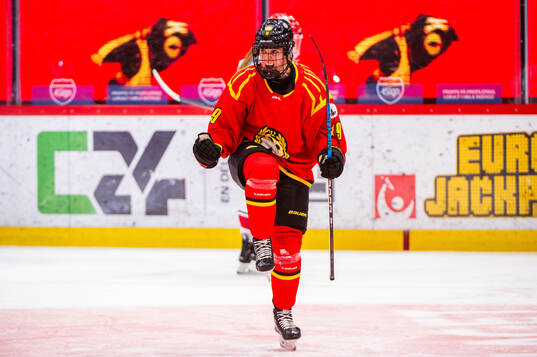 Brynäs Julia Östlund jublar