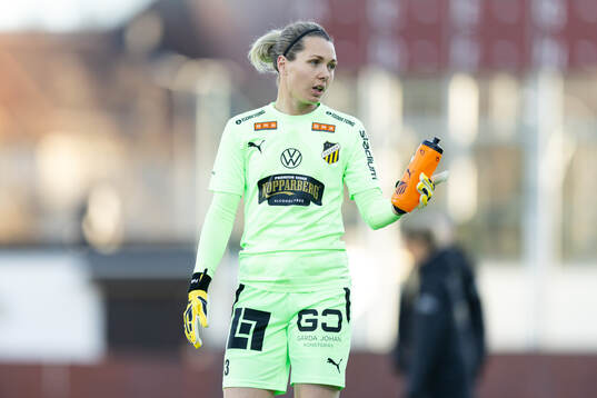 Häckens målvakt Jennifer Falk