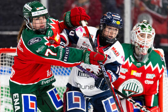 Frölundas Kaitlyn Yearwood och Linköpings Justine Reyes