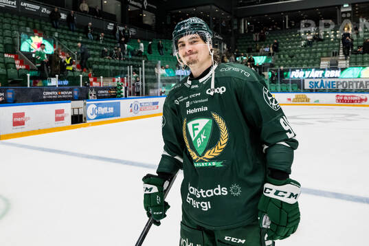 Färjestads David Tomasek jublar