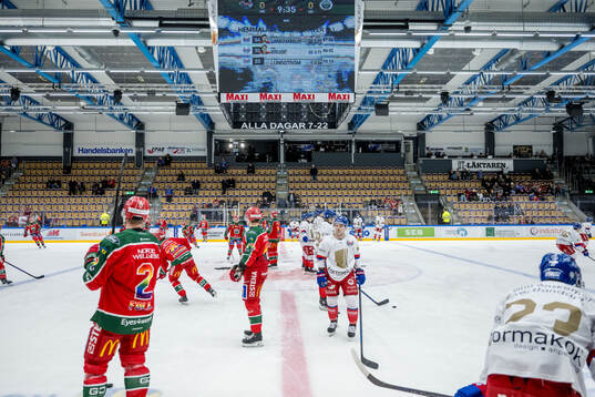Spelarna värmer upp