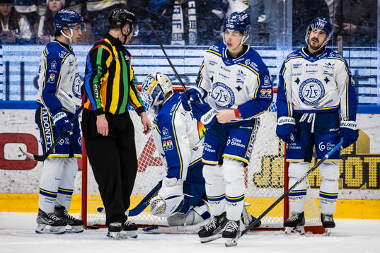 Leksands Felix Unger Sörum och Leksands målvakt Mantas