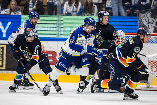 Leksands Marek Hrivik och Växjös Brian Cooper och