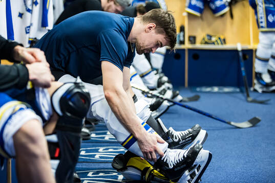 Leksands Eddie Larsson innan ishockeymatchen i SHL mellan