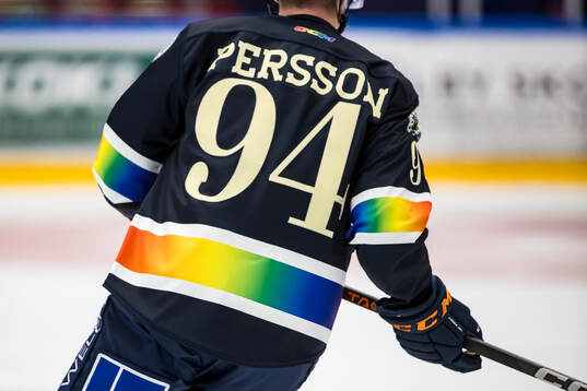 Växjös Joel Persson pride tröja