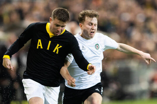 AIKs Mads Døhr Thychosen och Örebros Victor Backman