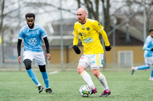 Falkenbergs FFs Christoffer Carlsson och Malmö FFs Mubarak
