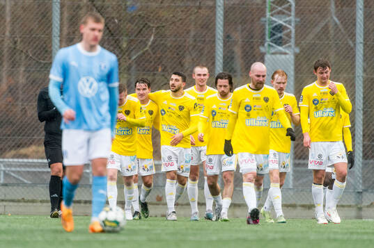Falkenbergs FFs Oskar Lindberg jublar