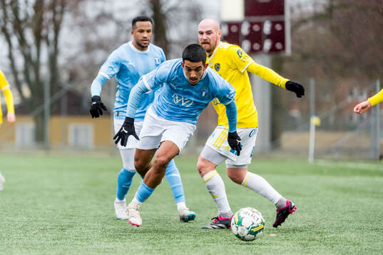 Malmö FFs Zakaria Loukili och Falkenbergs FFs Leornardo