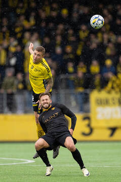 Elfsborgs Sebastian Holmén och GAISs Jack Cooper-Love