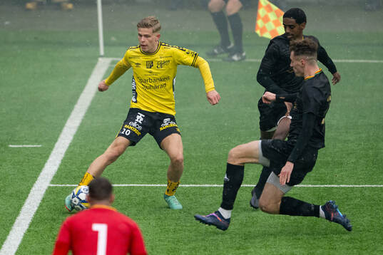 Elfsborgs Gottfrid Rapp och GAISs Harun Ibrahim och Anes