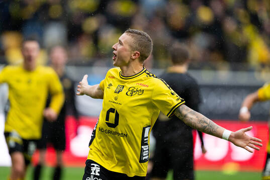 Elfsborgs Sebastian Holmén jublar