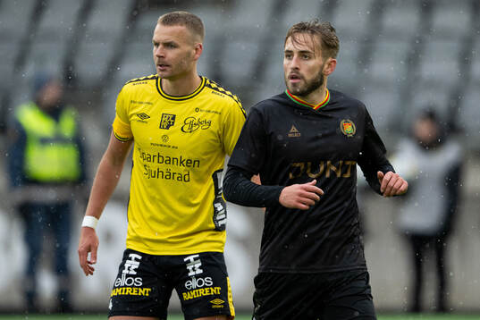 Elfsborgs Gustav Henriksson och GAISs Jack Cooper-Love