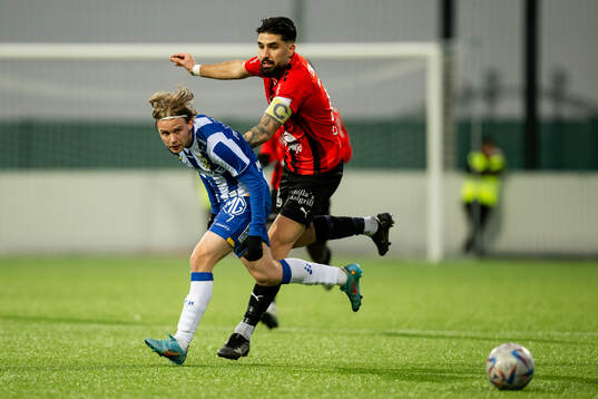 IFK Göteborgs Oscar Pettersson och Nordic Uniteds Jonathan