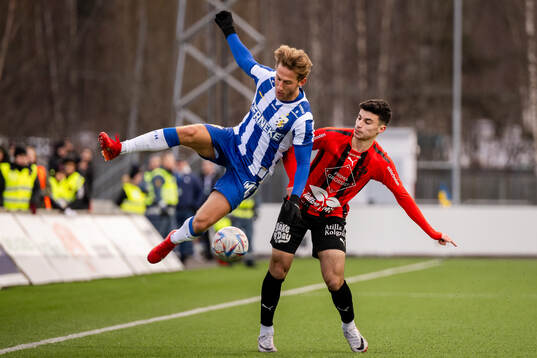 IFK Göteborgs Arbnor Mucolli och Nordic Uniteds Johannes