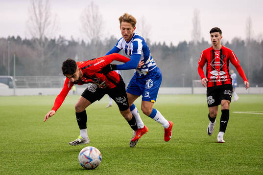 Nordic Uniteds Kevin Ali och IFK Göteborgs Arbnor Mucolli