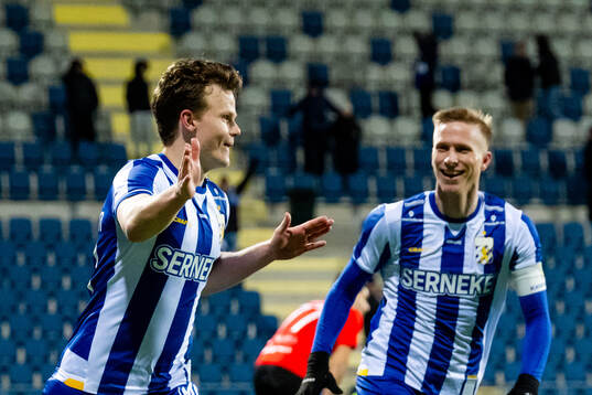 IFK Göteborgs Kolbeinn Thordarson och Oscar Wendt jublar