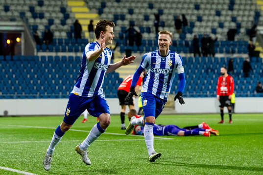 IFK Göteborgs Kolbeinn Thordarson och Oscar Wendt jublar