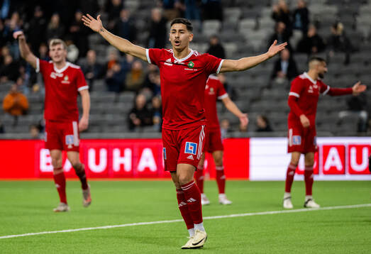 Skövde AIKs Marcus Mikhail reagerar