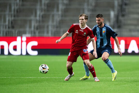 Skövde AIKs Samuel Sörman och Djurgårdens Besard Sabovic