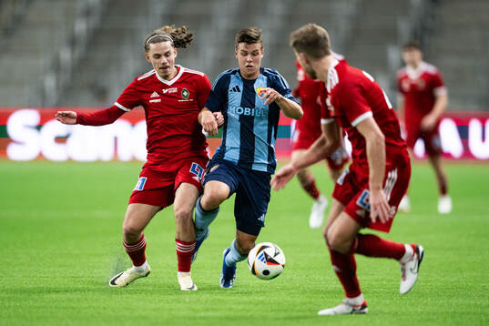 Skövde AIKs Adrian Zendelovski och Djurgårdens Samuel Dahl