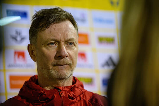 Head coach Peter Gerhardsson of Sweden of the women's